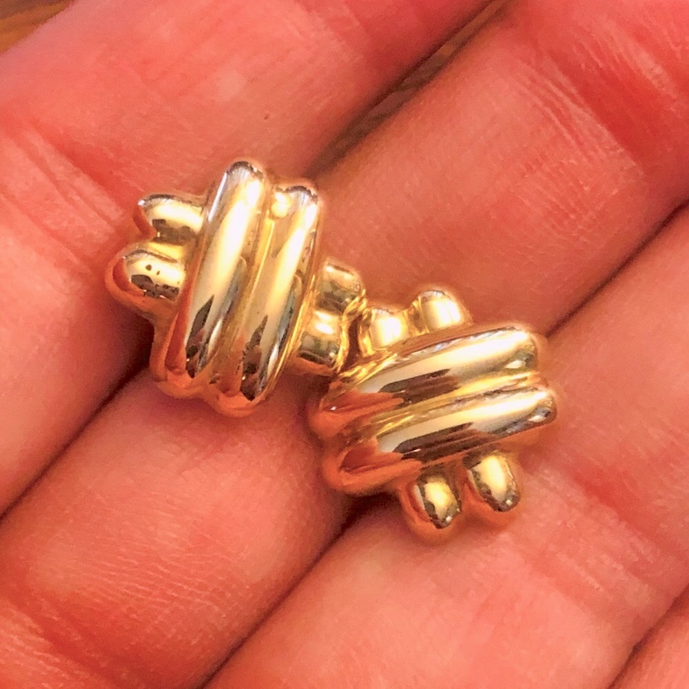 14kt Yellow Gold X Ribbed Post Stud Earrings